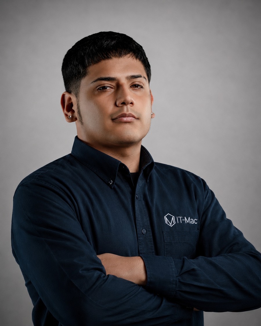 Brandon, Líder de Desarrollo en IT-MAC